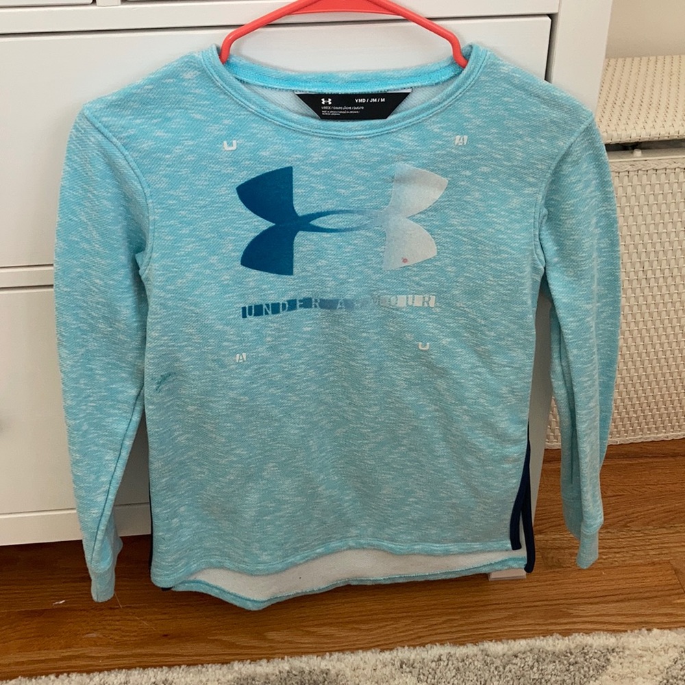 Girls UnderArmor T shirt